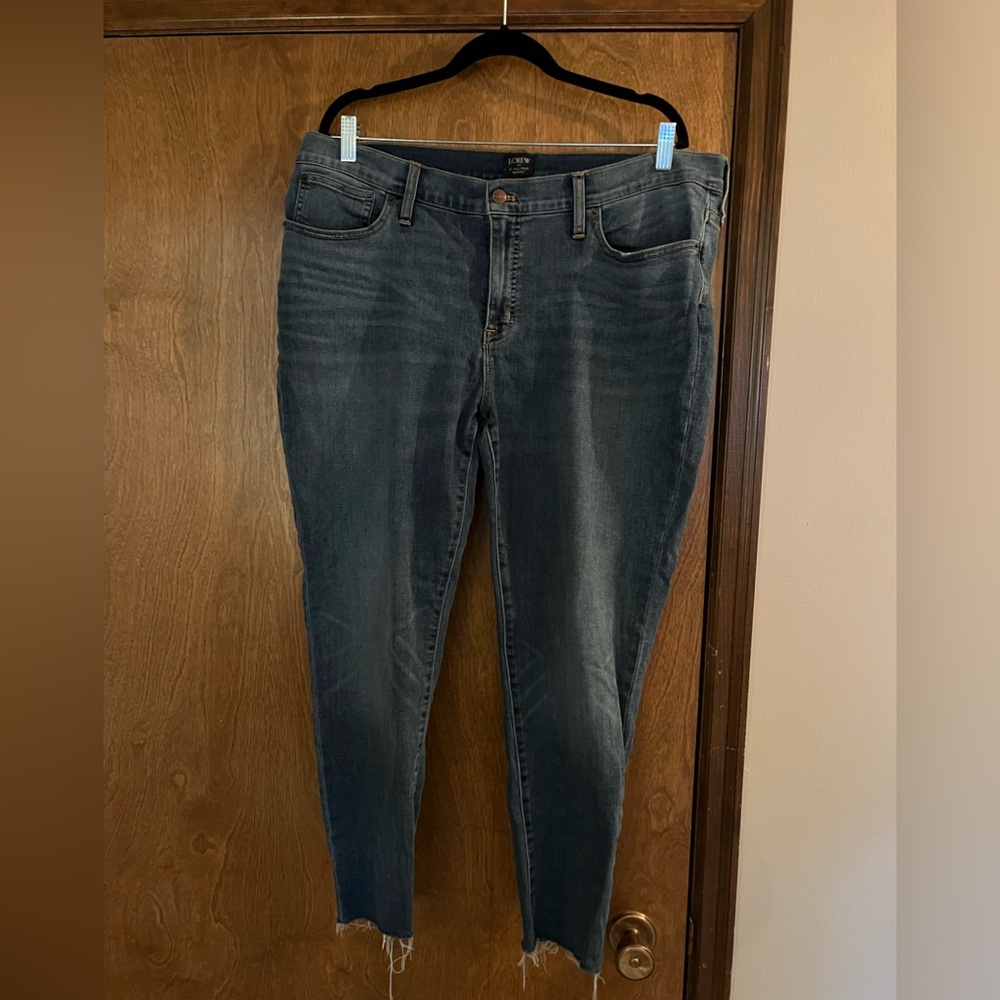 J Crew jeans. Mid rise skinny. 34